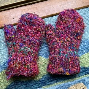 Knit mittens